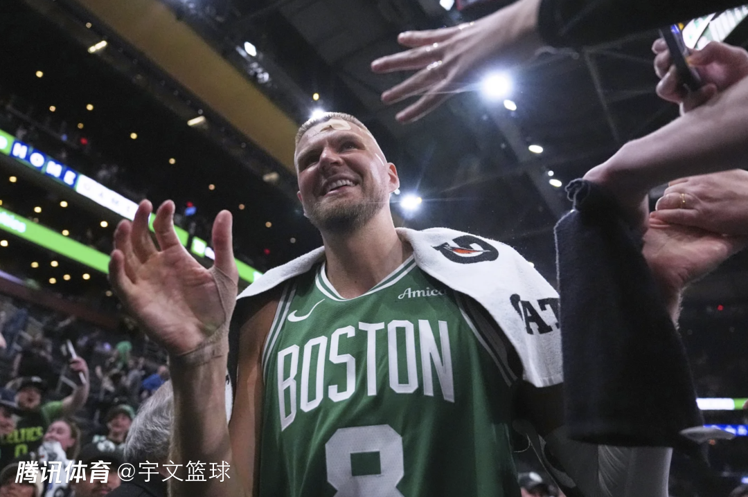 猛龙惨败骑士，凯尔·洛瓦尔全场最高25分